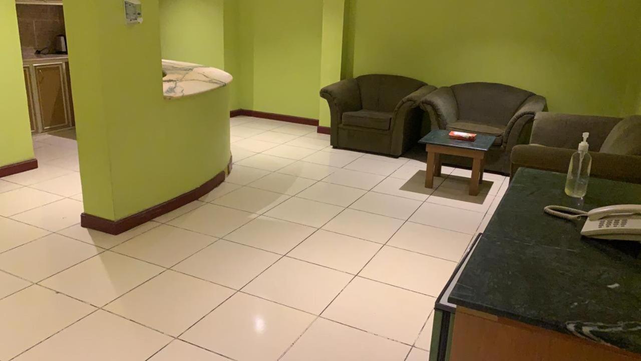 Al Aziziyah Hotel&suites Khamis Mushait Luaran gambar