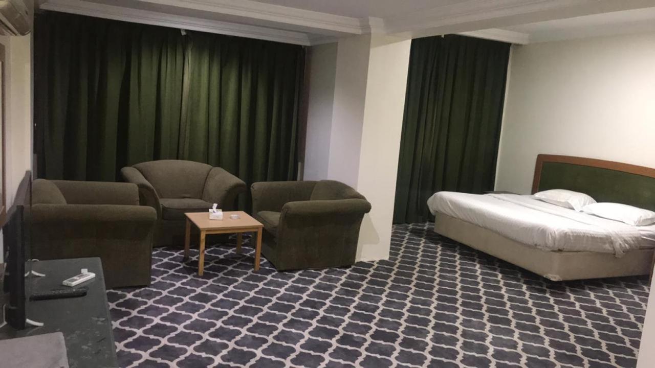 Al Aziziyah Hotel&suites Khamis Mushait Luaran gambar