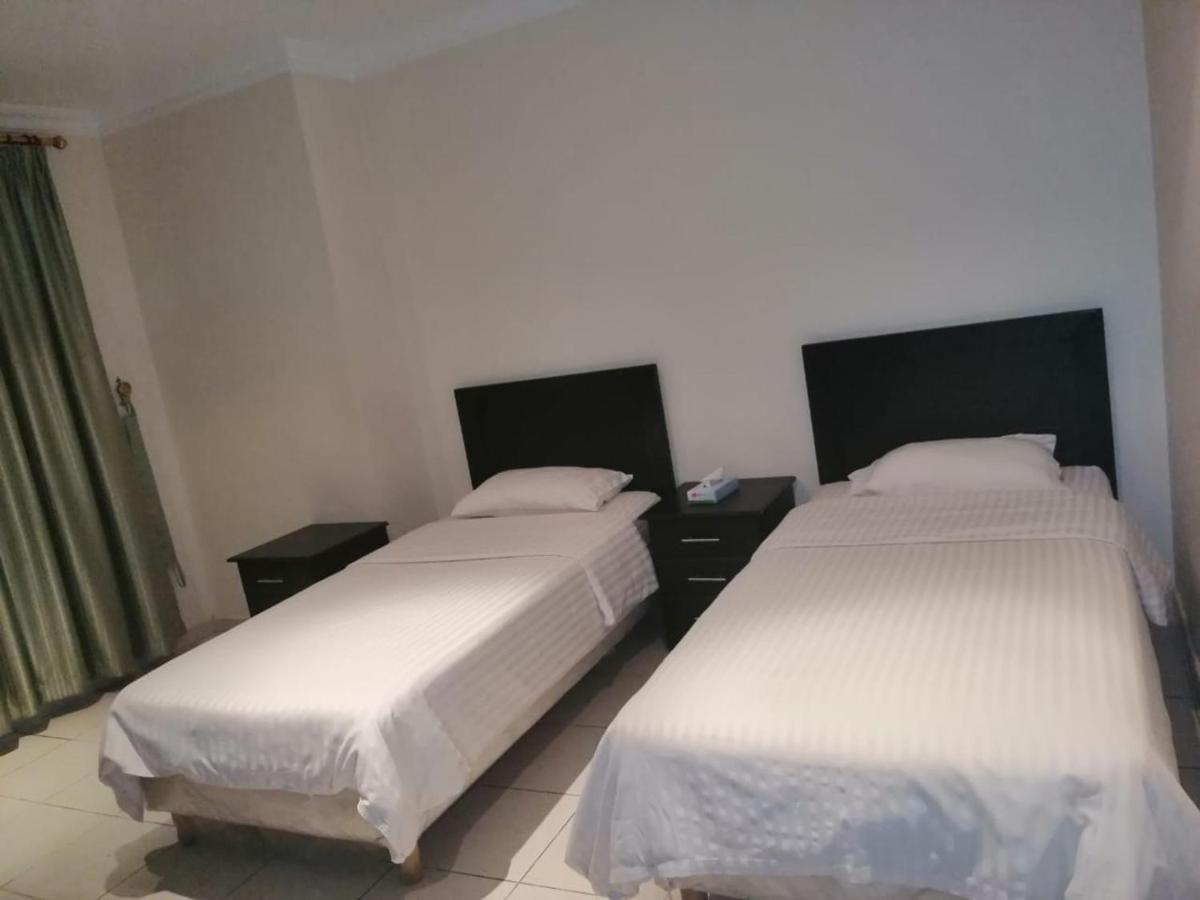 Al Aziziyah Hotel&suites Khamis Mushait Luaran gambar