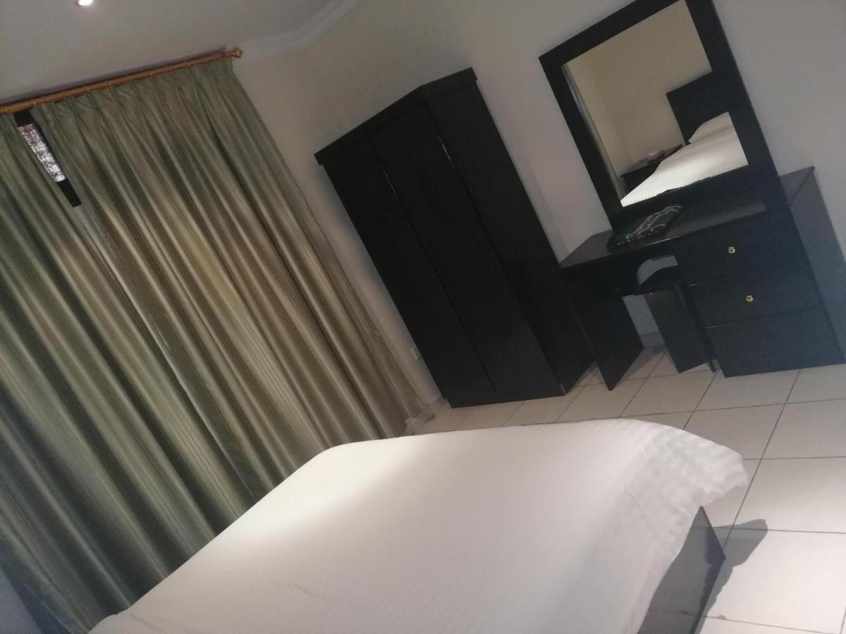 Al Aziziyah Hotel&suites Khamis Mushait Luaran gambar
