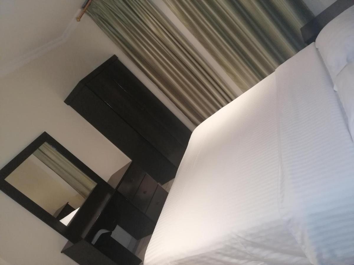 Al Aziziyah Hotel&suites Khamis Mushait Luaran gambar